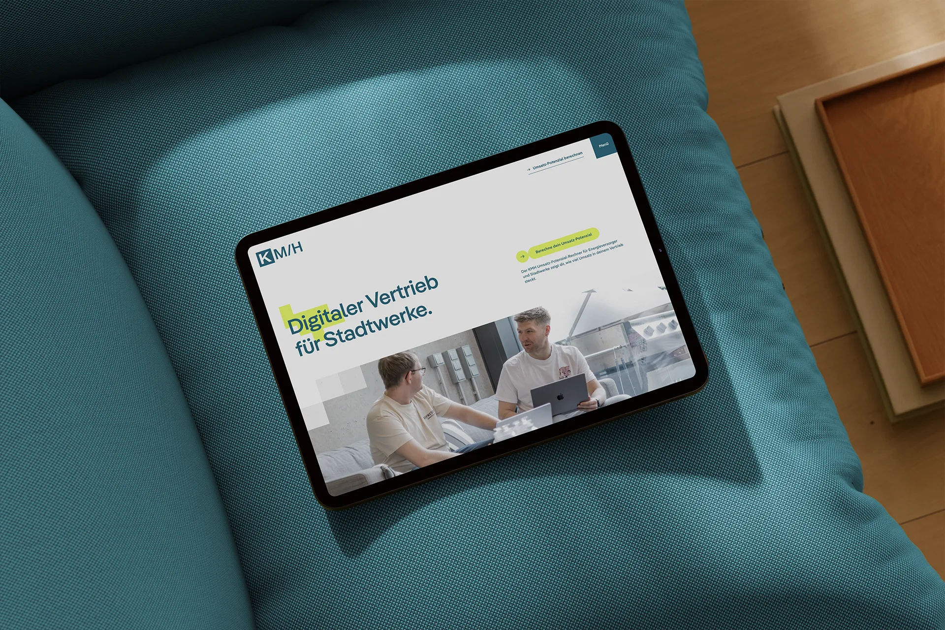 KMH Website „Digitaler Vertrieb für Stadtwerke“ auf einem Tablet